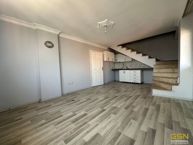 7-ÇAYIROVA ATATÜRK MAH. MUAMMER AKSOY CADDESİN'DE 2+1 ÜST DUBLEKS